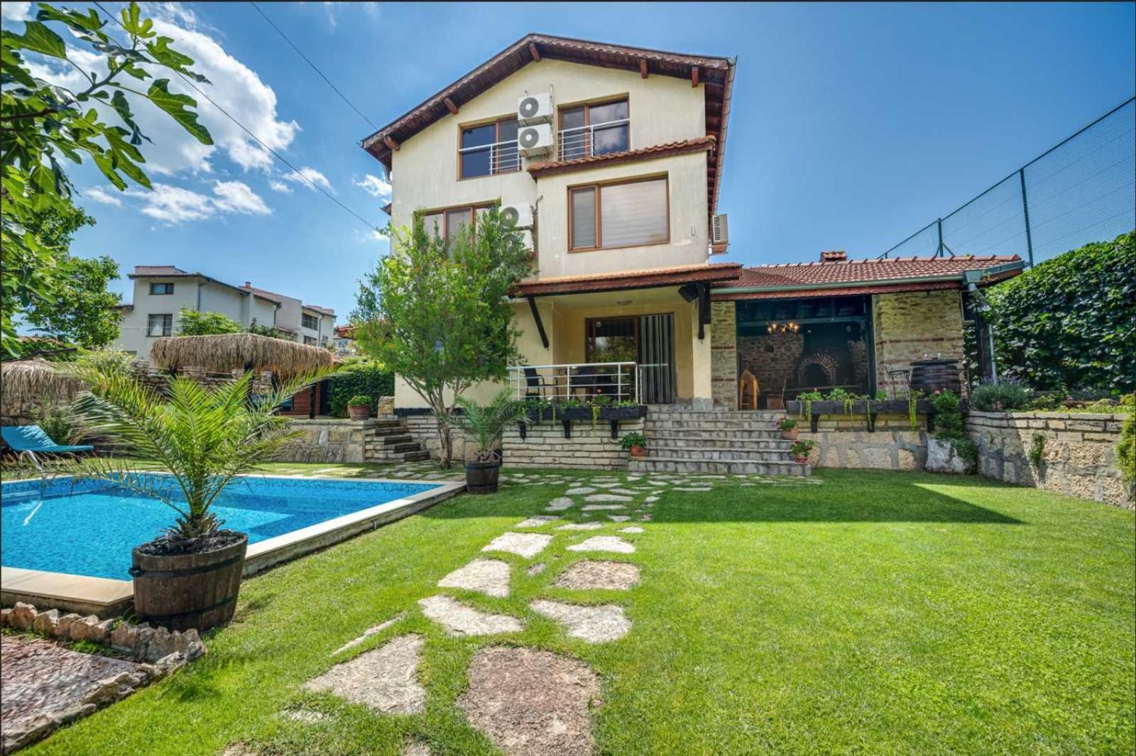 Villa Komitata-Pool And Jacuzzi Balchik Exterior photo